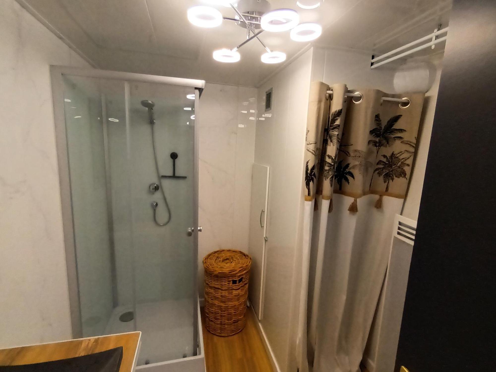 Appartement Tout Confort Le Fresne-Camilly Kültér fotó